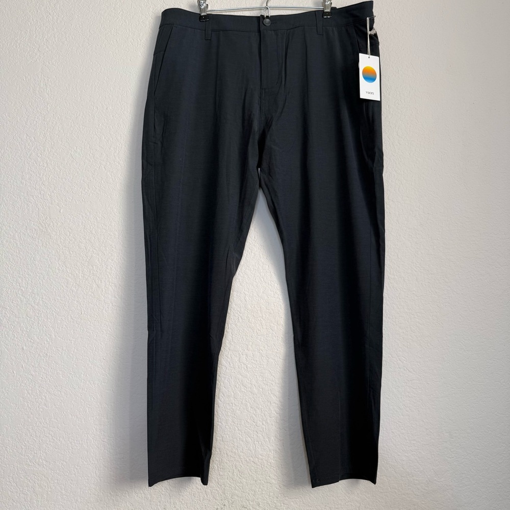 New Men’s Vuori  Aim Pant  Inseam 30” Navy Size 38” V431-s Neat
